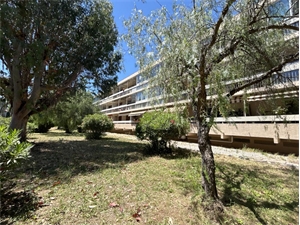 t3 à la vente -   83400  HYERES, surface 63 m2 vente t3 - UBI453760862